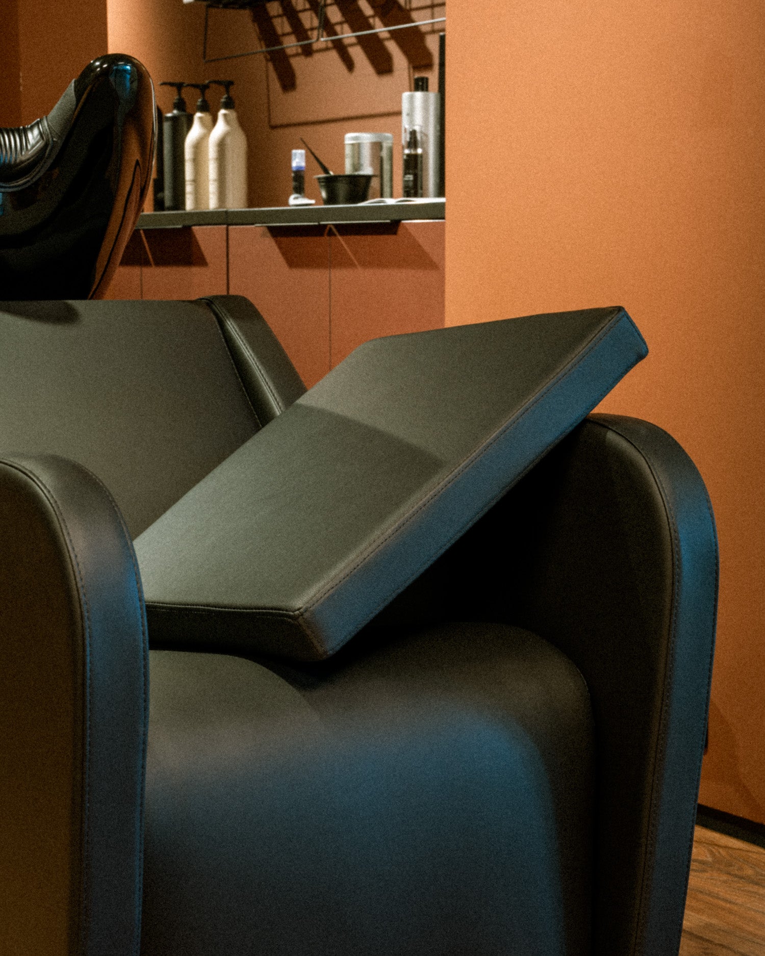 Clyde - Black senior cushion