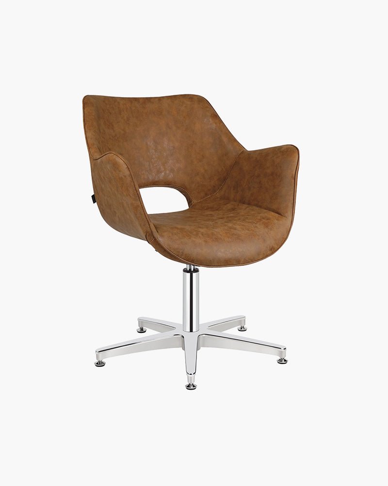 Chloe Ventestol Comfortel Just Add People